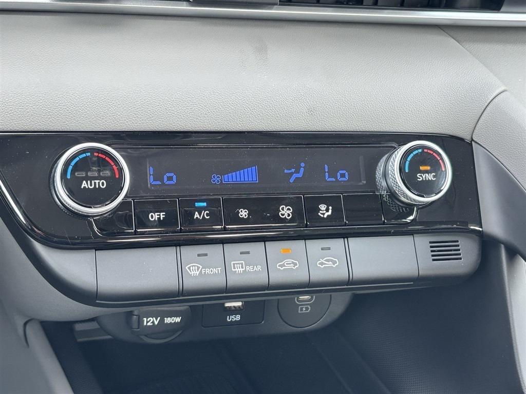 new 2025 Hyundai Elantra car, priced at $22,628