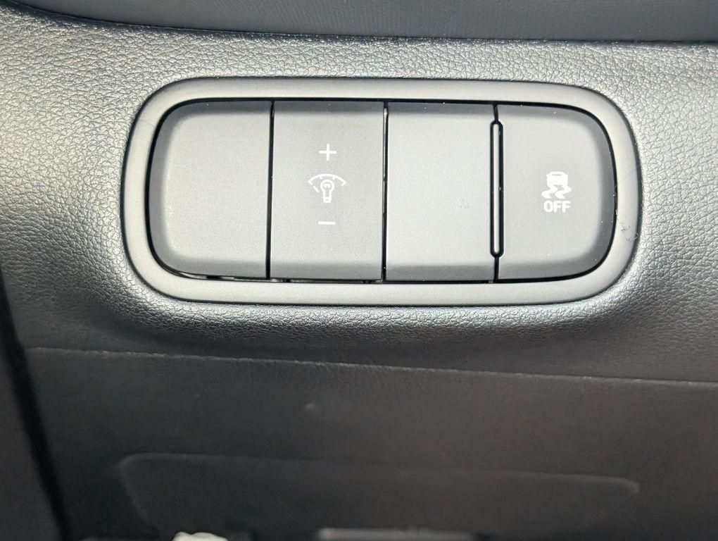 new 2025 Hyundai Venue car, priced at $23,406