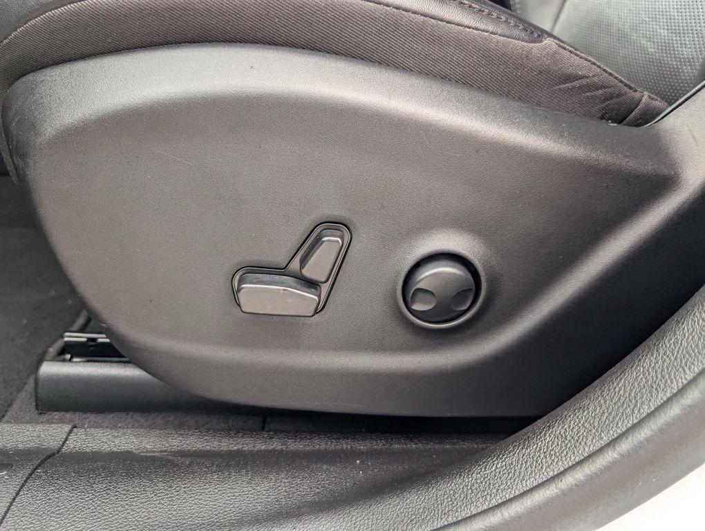 used 2023 Jeep Cherokee car, priced at $22,005