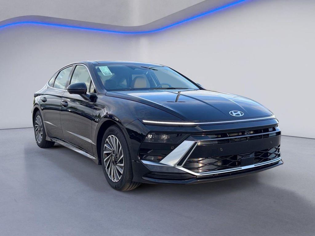 new 2025 Hyundai Sonata Hybrid car, priced at $36,535