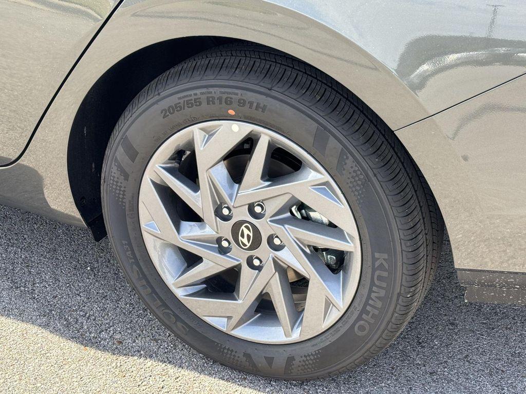 new 2026 Hyundai ELANTRA HEV car, priced at $26,047