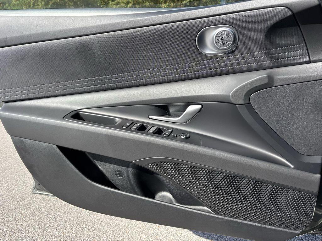 new 2026 Hyundai ELANTRA HEV car, priced at $26,047