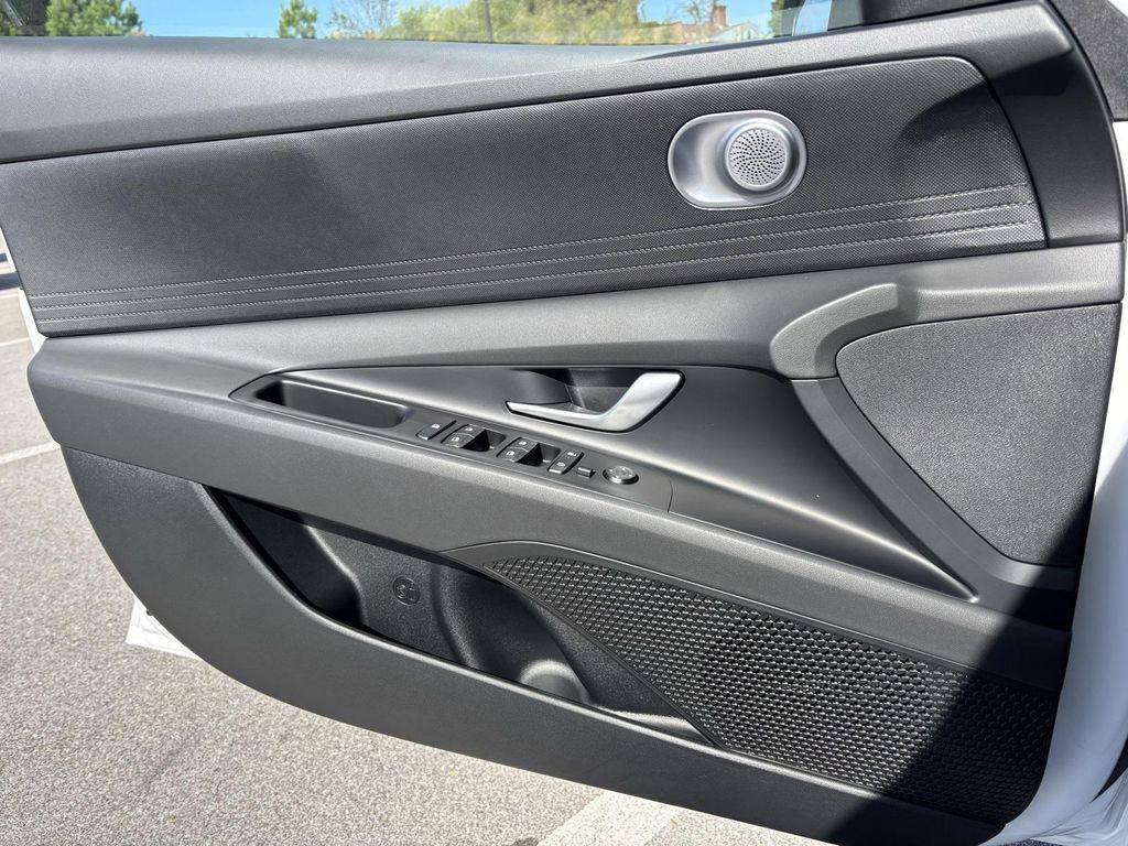 new 2026 Hyundai ELANTRA HEV car, priced at $26,527