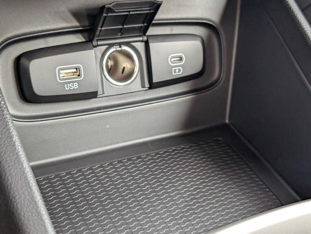 new 2025 Hyundai Venue car, priced at $23,243