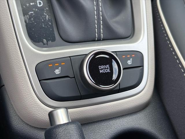 new 2025 Hyundai Venue car, priced at $24,185