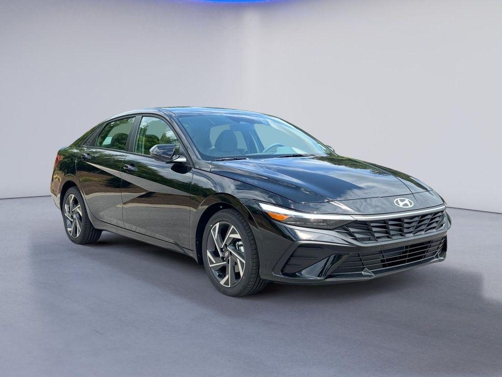 new 2025 Hyundai Elantra car, priced at $22,478