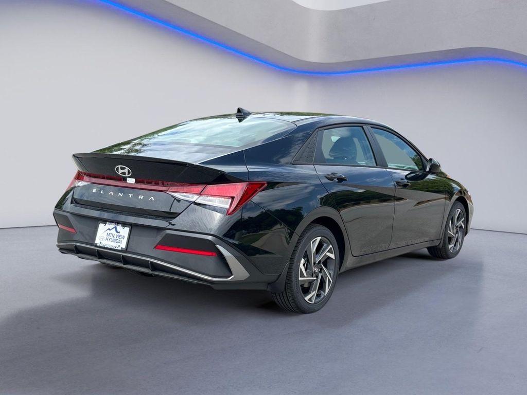 new 2025 Hyundai Elantra car, priced at $22,478
