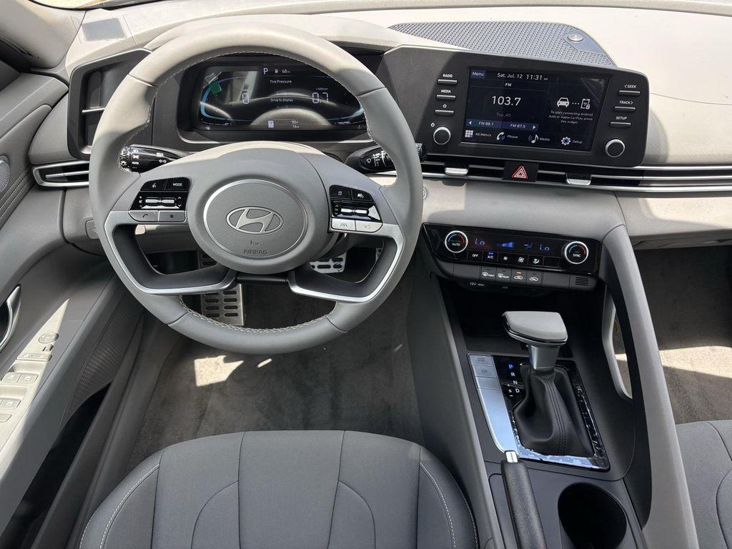 new 2025 Hyundai Elantra car, priced at $22,478