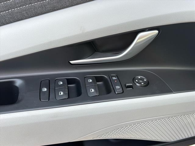 new 2025 Hyundai Elantra car, priced at $29,517