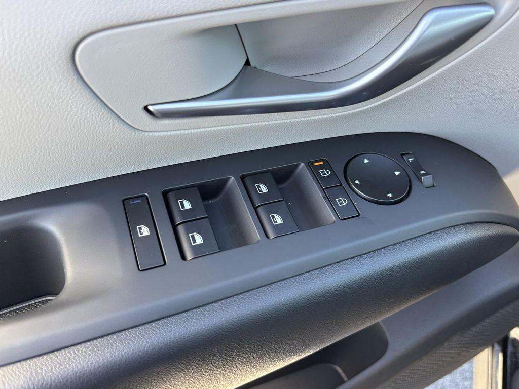 new 2025 Hyundai TUCSON Hybrid car, priced at $35,895