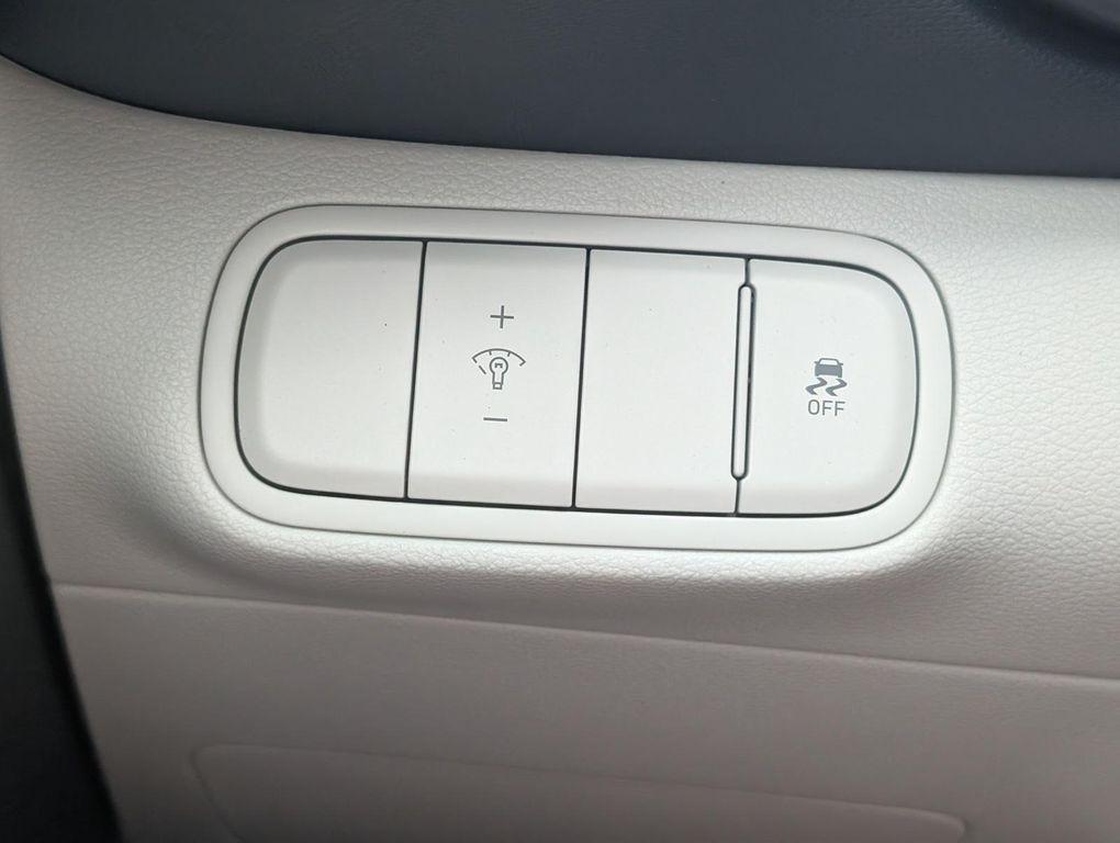 new 2025 Hyundai Venue car, priced at $23,406