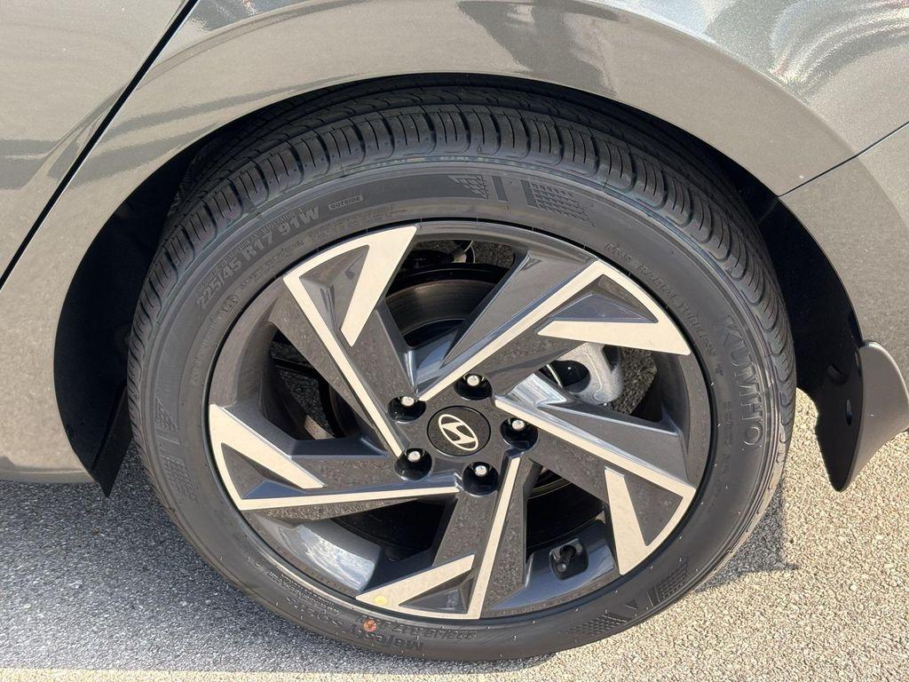 new 2025 Hyundai Elantra car, priced at $22,606