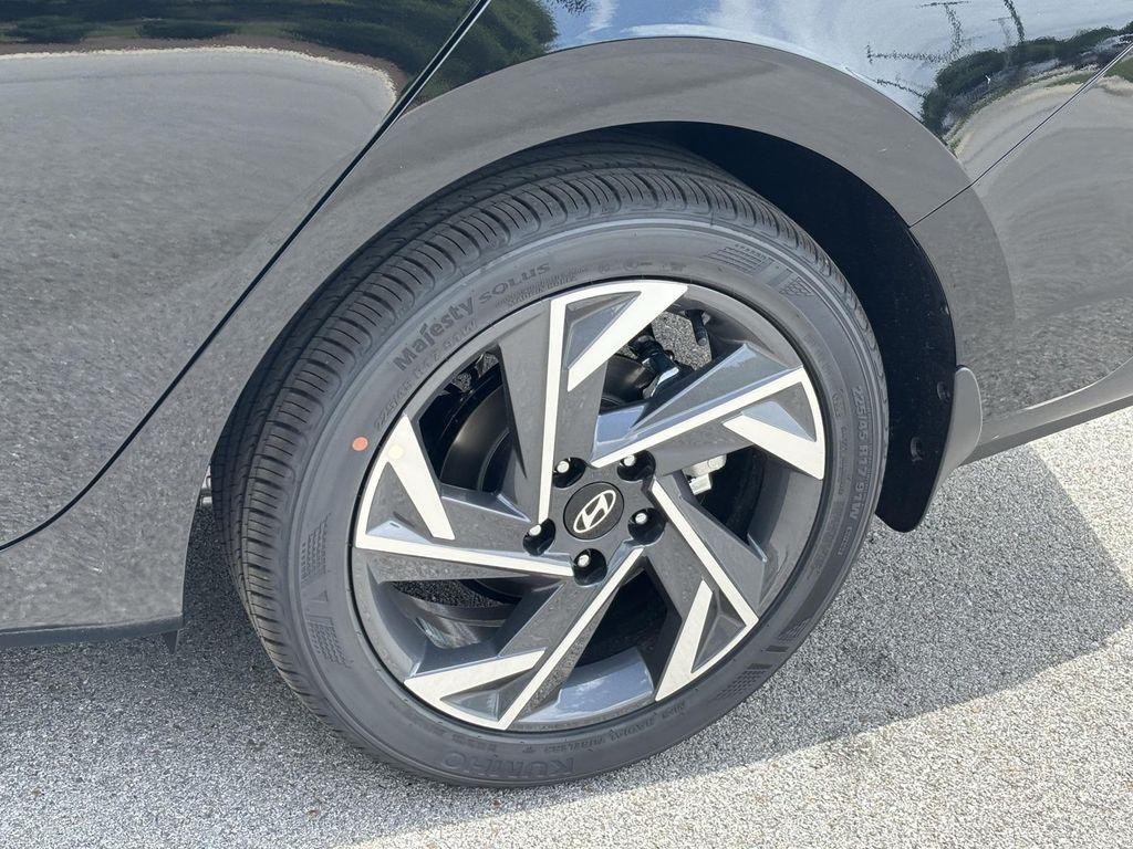 new 2025 Hyundai Elantra car, priced at $22,567