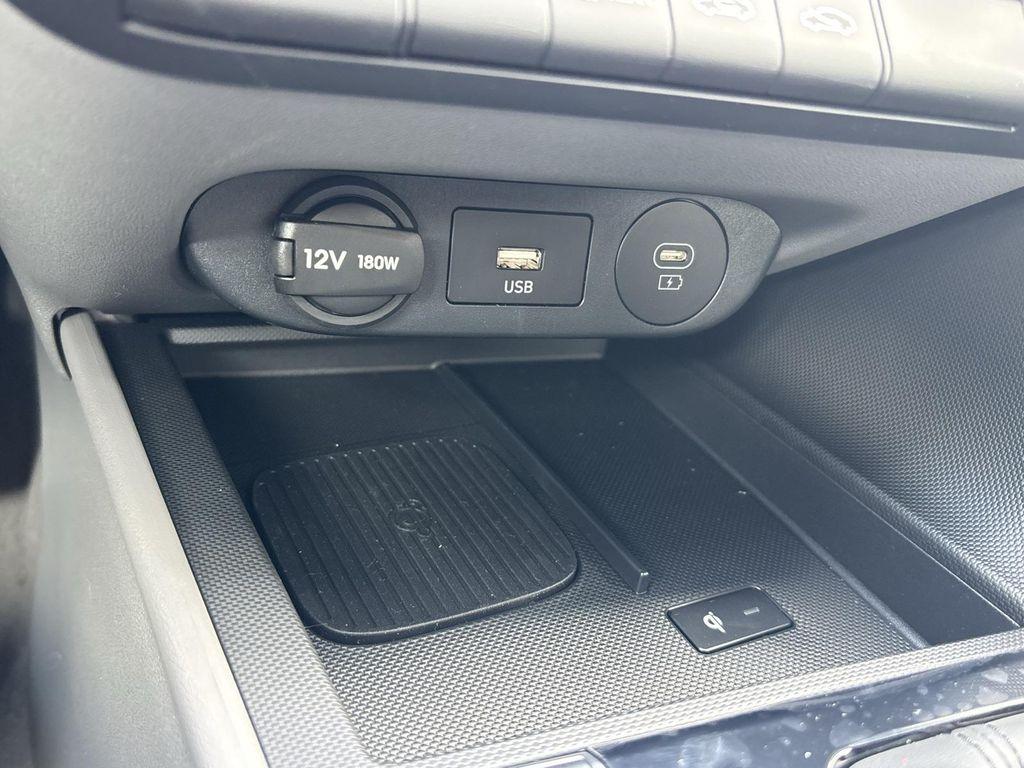 new 2025 Hyundai Elantra car, priced at $22,567