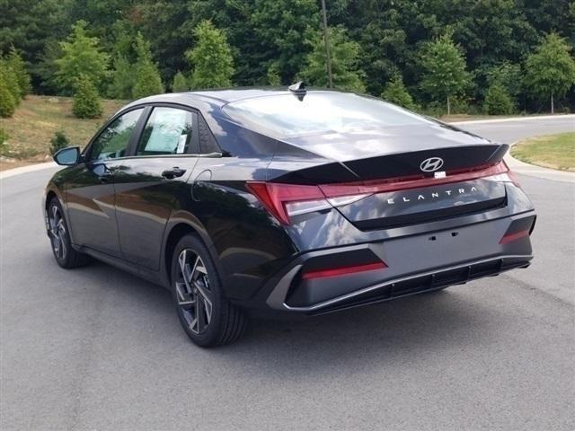 new 2024 Hyundai Elantra car, priced at $23,560