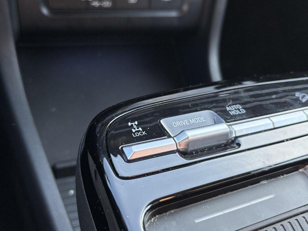 used 2025 Hyundai TUCSON Hybrid car, priced at $31,909
