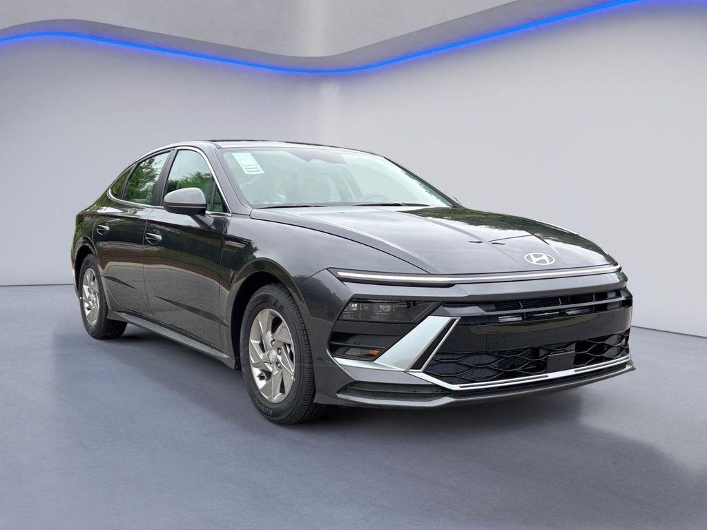 new 2025 Hyundai Sonata car, priced at $25,757