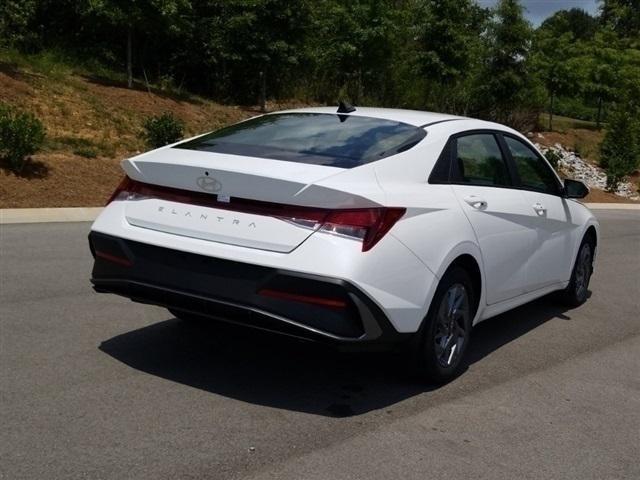 new 2024 Hyundai Elantra car, priced at $22,235