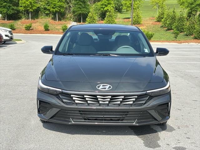 new 2025 Hyundai Elantra car, priced at $22,911