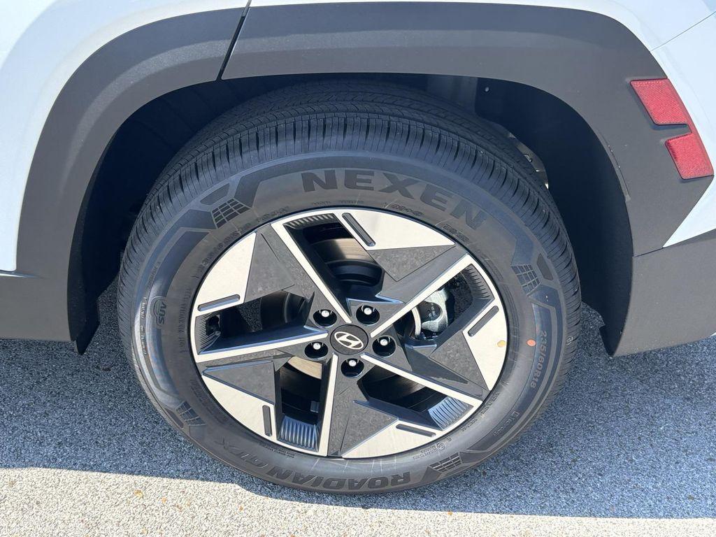 new 2025 Hyundai TUCSON Hybrid car, priced at $36,081