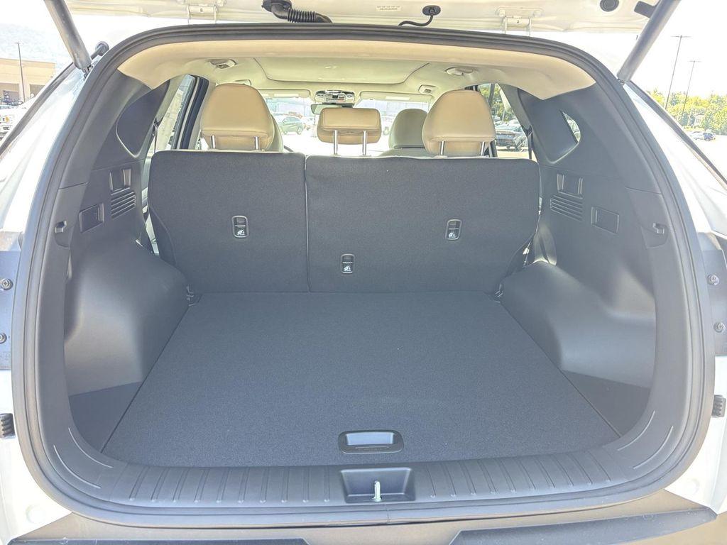 new 2025 Hyundai TUCSON Hybrid car, priced at $36,081