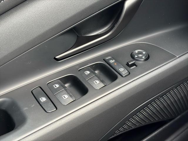 new 2025 Hyundai Elantra car, priced at $22,960