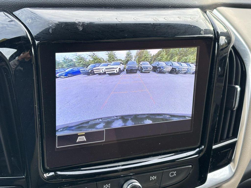 used 2022 Chevrolet Traverse car, priced at $22,413