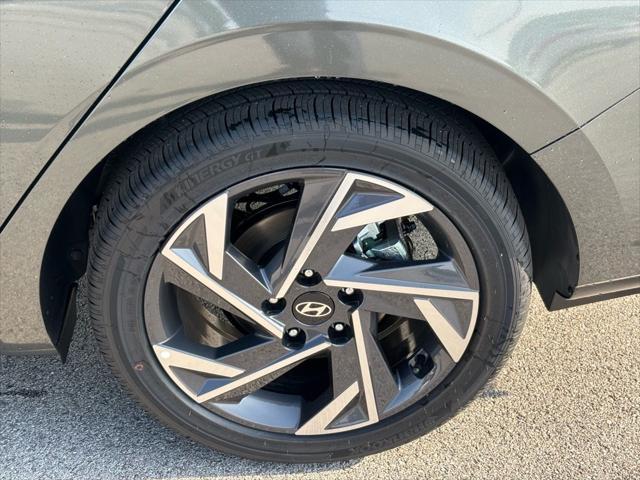 new 2025 Hyundai Elantra car, priced at $26,314