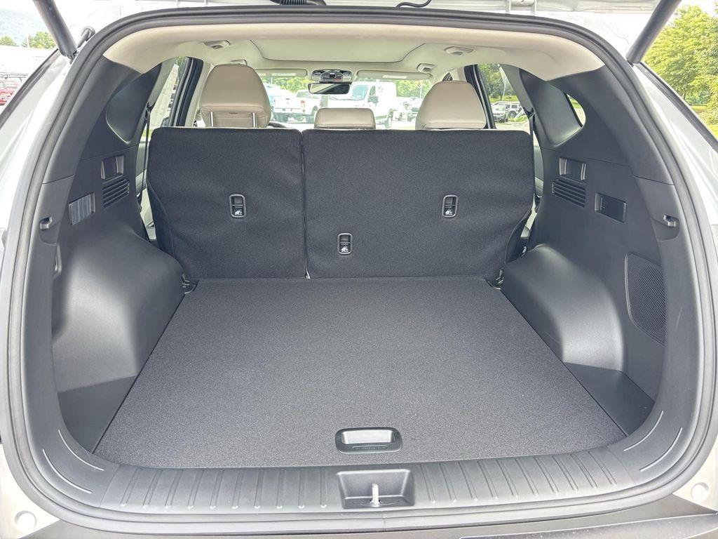 new 2025 Hyundai TUCSON Hybrid car, priced at $39,862