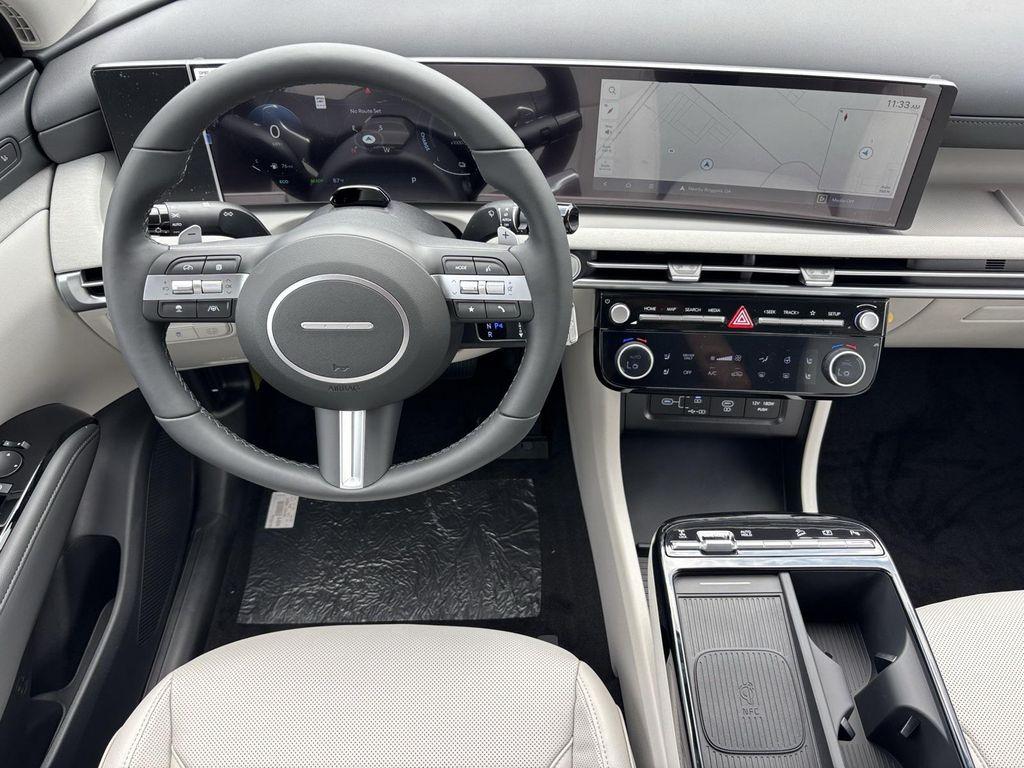 new 2025 Hyundai TUCSON Hybrid car, priced at $39,862