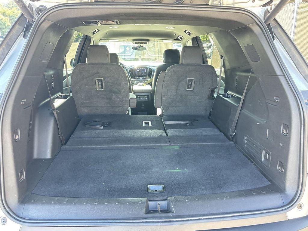 used 2022 Chevrolet Traverse car, priced at $22,481