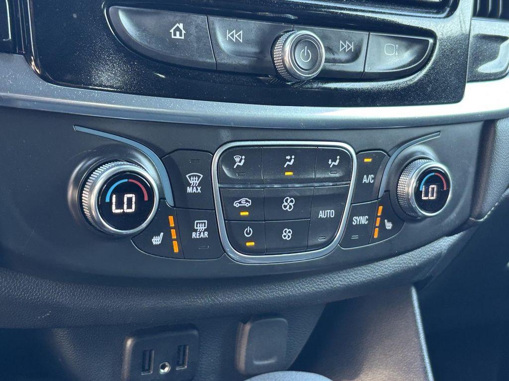 used 2022 Chevrolet Traverse car, priced at $22,481