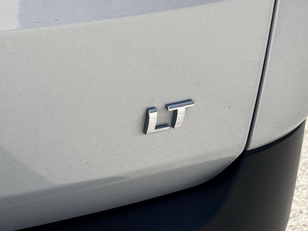 used 2022 Chevrolet Traverse car, priced at $22,481