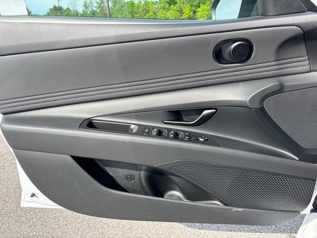 new 2025 Hyundai Elantra car, priced at $23,360