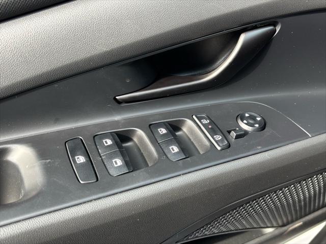 new 2025 Hyundai Elantra car, priced at $24,160