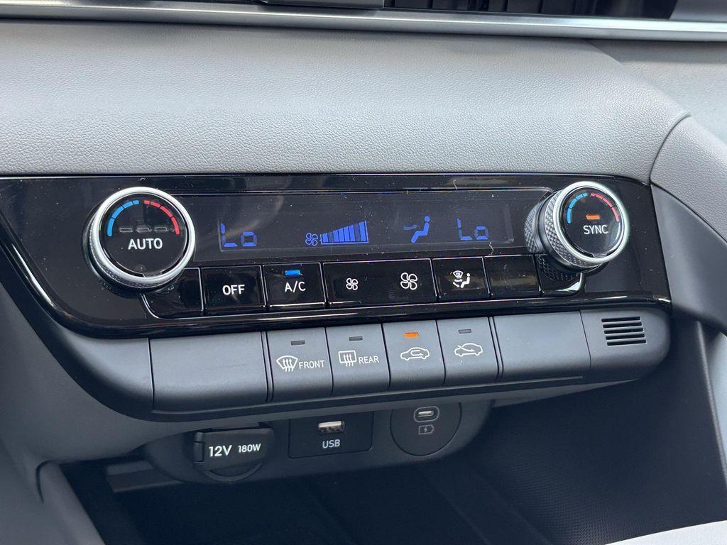 new 2025 Hyundai Elantra car, priced at $22,890