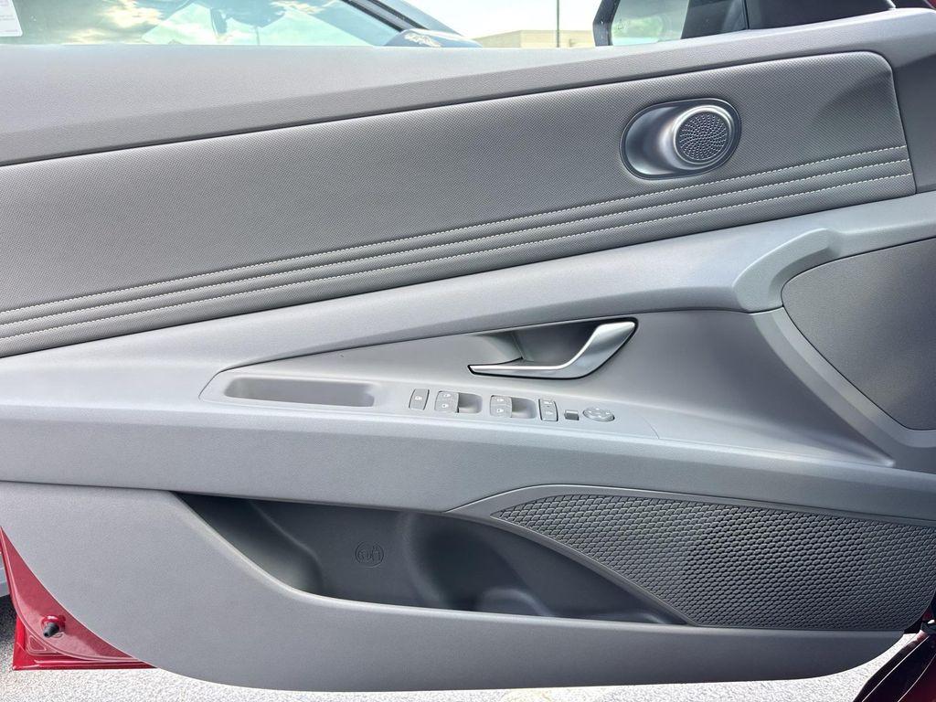 new 2025 Hyundai Elantra car, priced at $22,890
