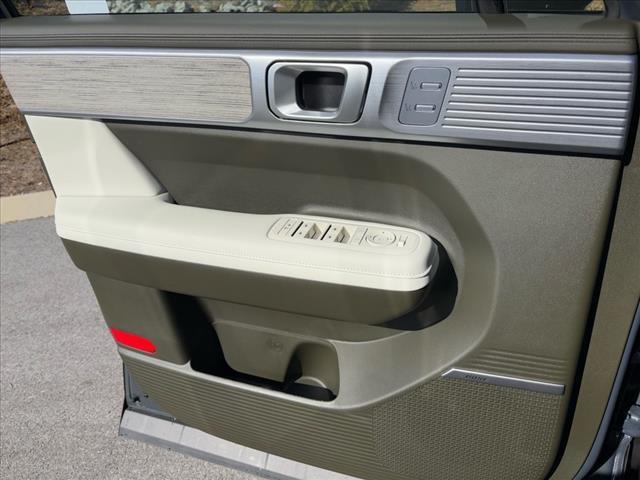 new 2025 Hyundai Santa Fe car, priced at $43,280