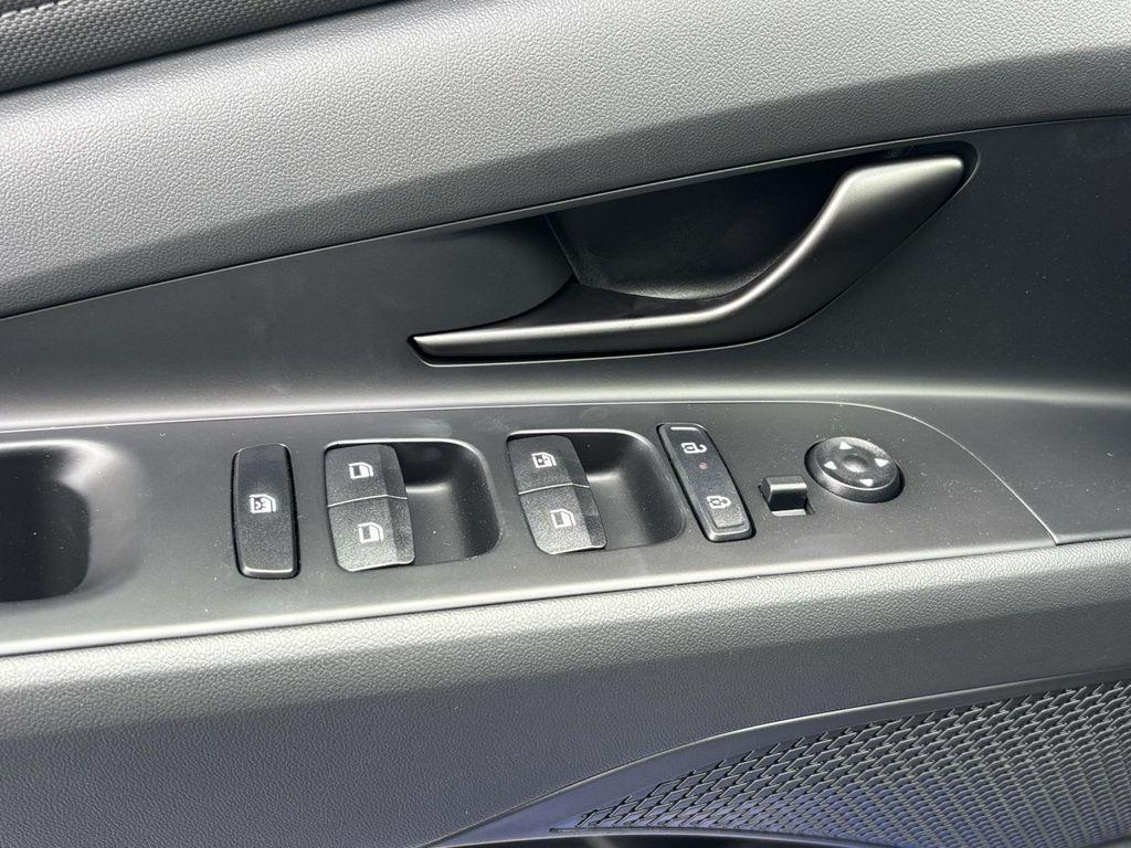 new 2025 Hyundai Elantra car, priced at $22,628