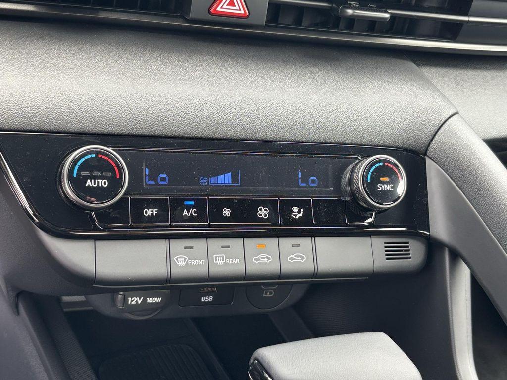 new 2025 Hyundai Elantra car, priced at $22,628