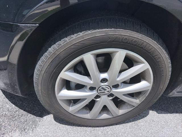 used 2012 Volkswagen Jetta SportWagen car, priced at $6,494
