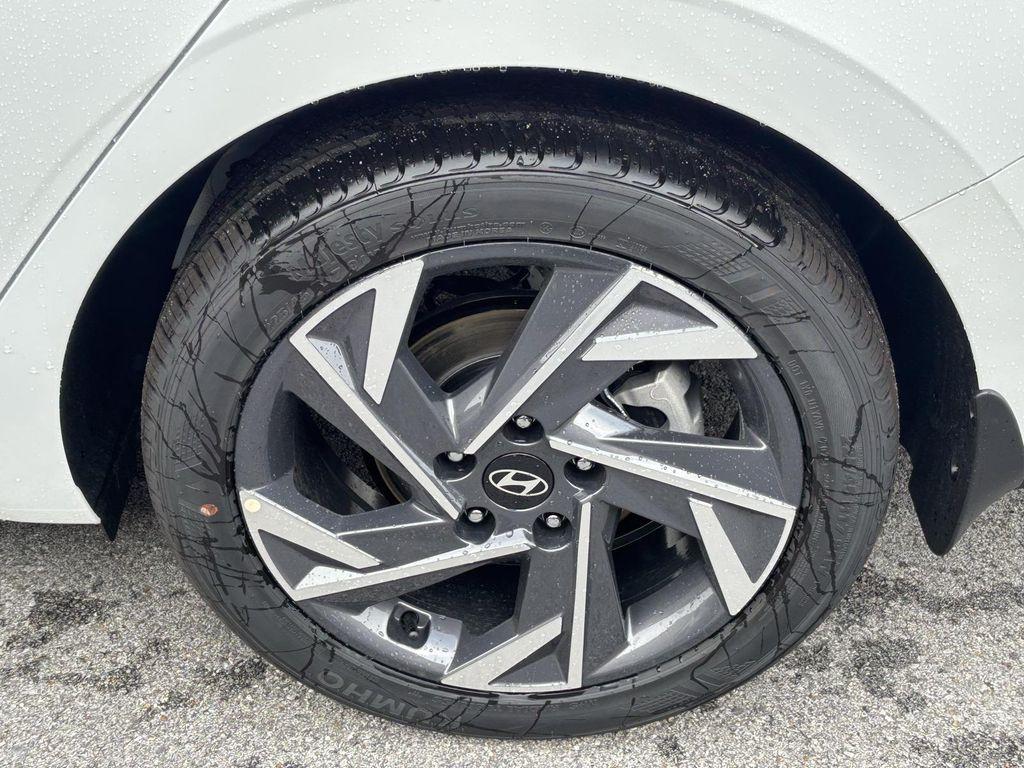 new 2025 Hyundai Elantra car, priced at $24,236