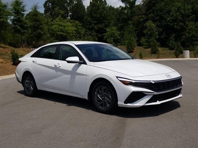 new 2024 Hyundai Elantra car, priced at $22,235