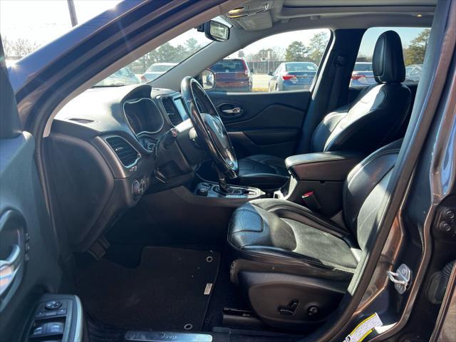 used 2019 Jeep Cherokee car, priced at $13,995