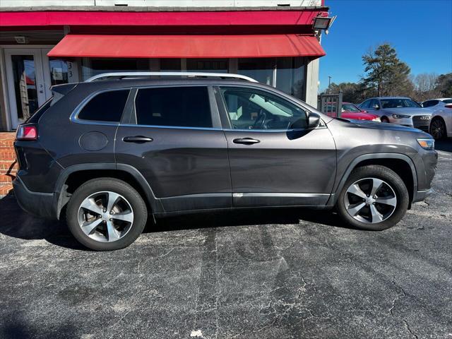 used 2019 Jeep Cherokee car, priced at $13,995