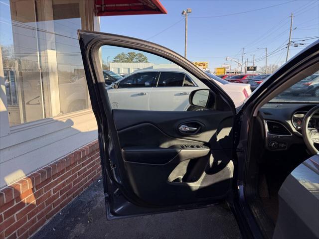 used 2020 Jeep Cherokee car, priced at $11,995