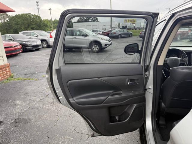 used 2020 Mitsubishi Outlander car, priced at $13,995