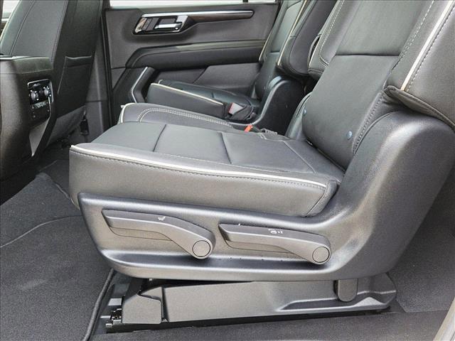 new 2025 Chevrolet Suburban car, priced at $72,694