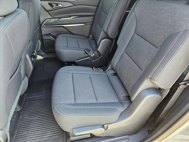 new 2025 Chevrolet Traverse car, priced at $43,255