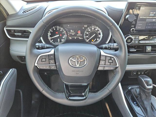 used 2021 Toyota Highlander car, priced at $30,688